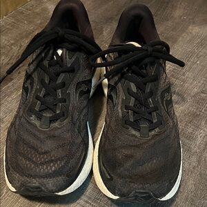 Saucony Triumph 19 men’s 9 training shoes